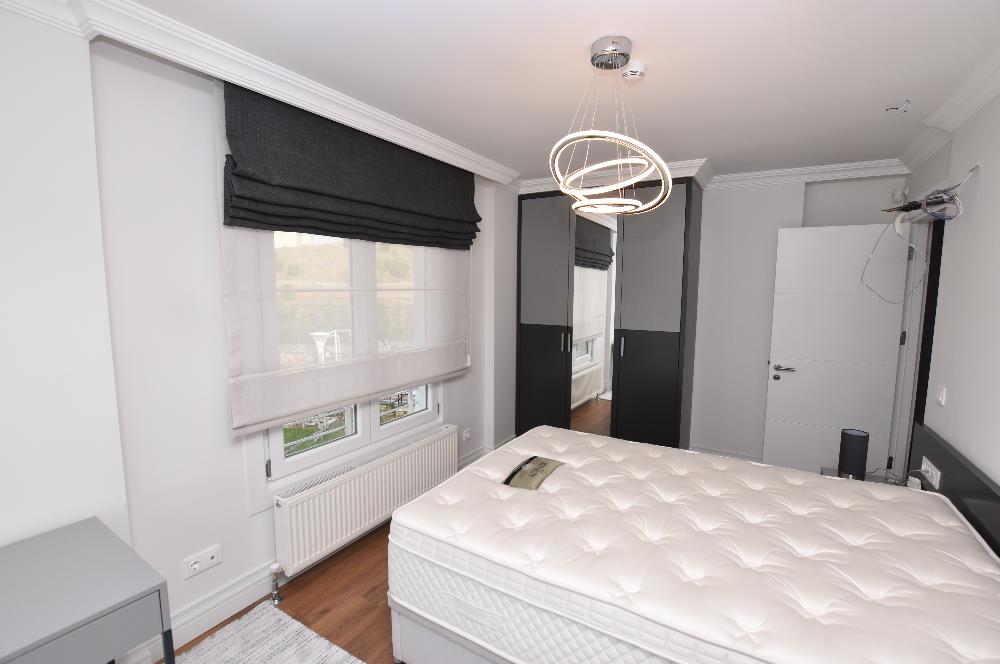 Zekeriyaköy de özel mimari dekorasyonlu satılık 5+1 eşyalı villa