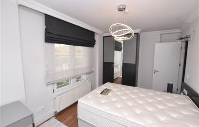 Zekeriyaköy de özel mimari dekorasyonlu satılık 5+1 eşyalı villa