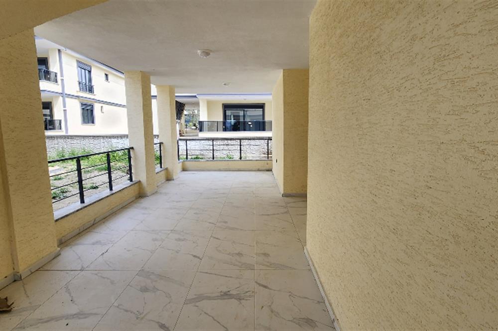 Edremit Güre'de Satılık, Geniş Bahçe ve Teraslı, Sıfır Daire