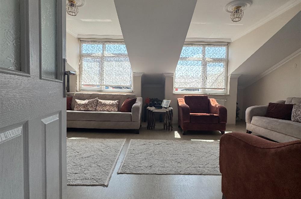 CENTURY21'DEN ŞİRİNEVLERDE 3+1 ÇATI KAT FERAH DAİRE