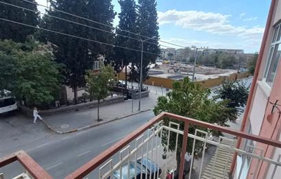 C21 LOCA'DAN KİRALIK 2+1 İÇERİSİ YENİLENMİŞ EŞYALI SÜPER DAİRE