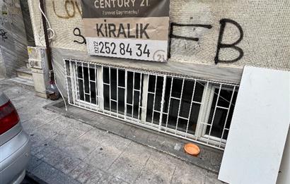 •KURTULUŞ ŞEHİT ERDEM CANBAŞ SOKAK  3+1 KİRALIK BAHÇE KATI DAİRE