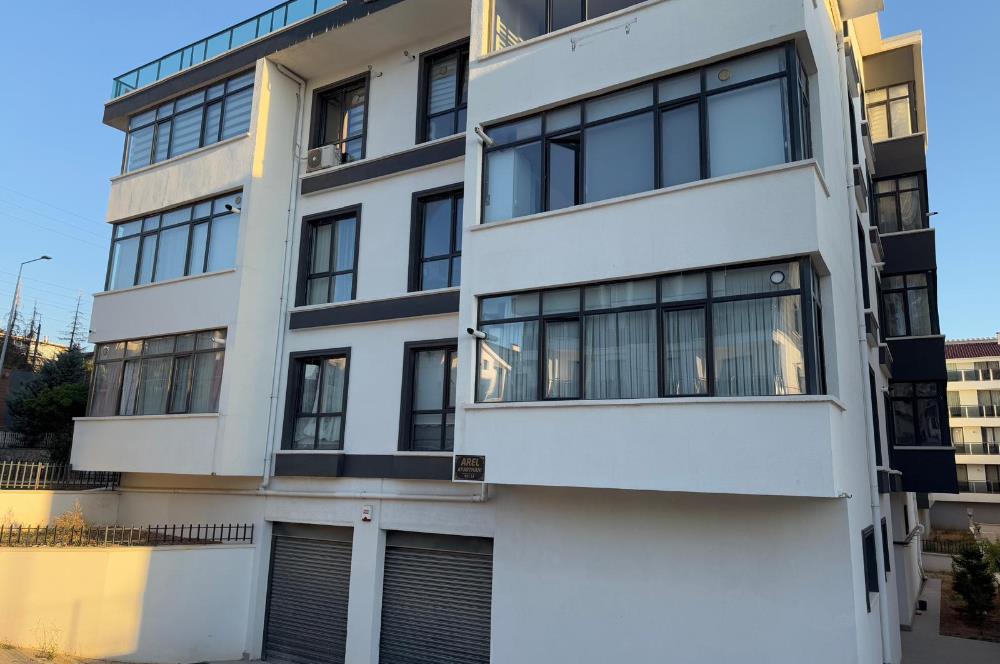İNCEKTE MERKEZİ KONUMDA KAPALI GARAJLI 2+1 SATILIK DAİRE