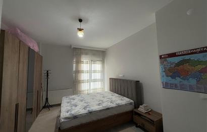 İNCEKTE MERKEZİ KONUMDA KAPALI GARAJLI 2+1 SATILIK DAİRE