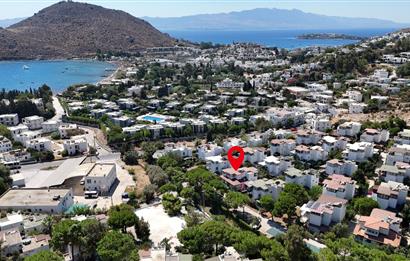 Akyarlar Karaincir Denize 250 Metre Havuzlu Sitede 5+1 Villa