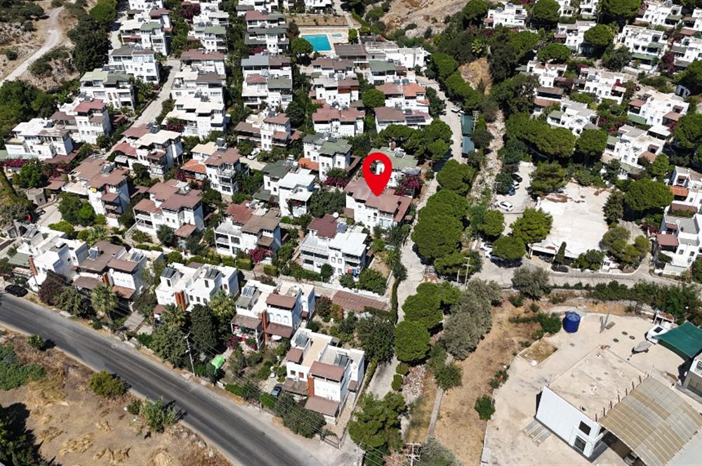 Akyarlar Karaincir Denize 250 Metre Havuzlu Sitede 5+1 Villa