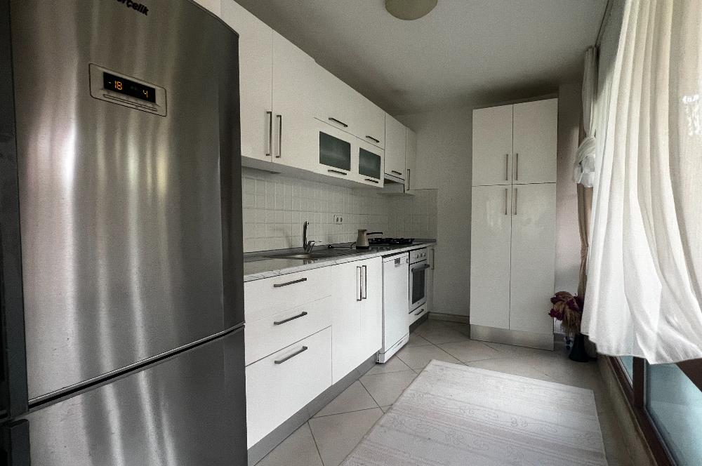 Akyarlar Karaincir Denize 250 Metre Havuzlu Sitede 5+1 Villa