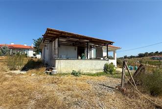 C21 BAL'DAN KIRMIZILAR MAH.DE SATILIK 2+1 EV ve ARSASI