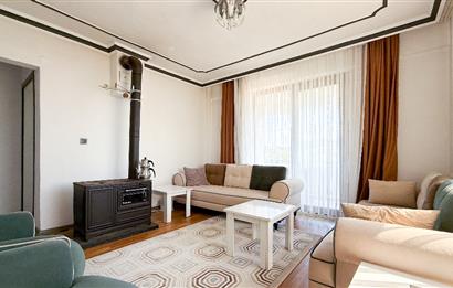 C21 BAL'DAN KIRMIZILAR MAH.DE SATILIK 2+1 EV ve ARSASI