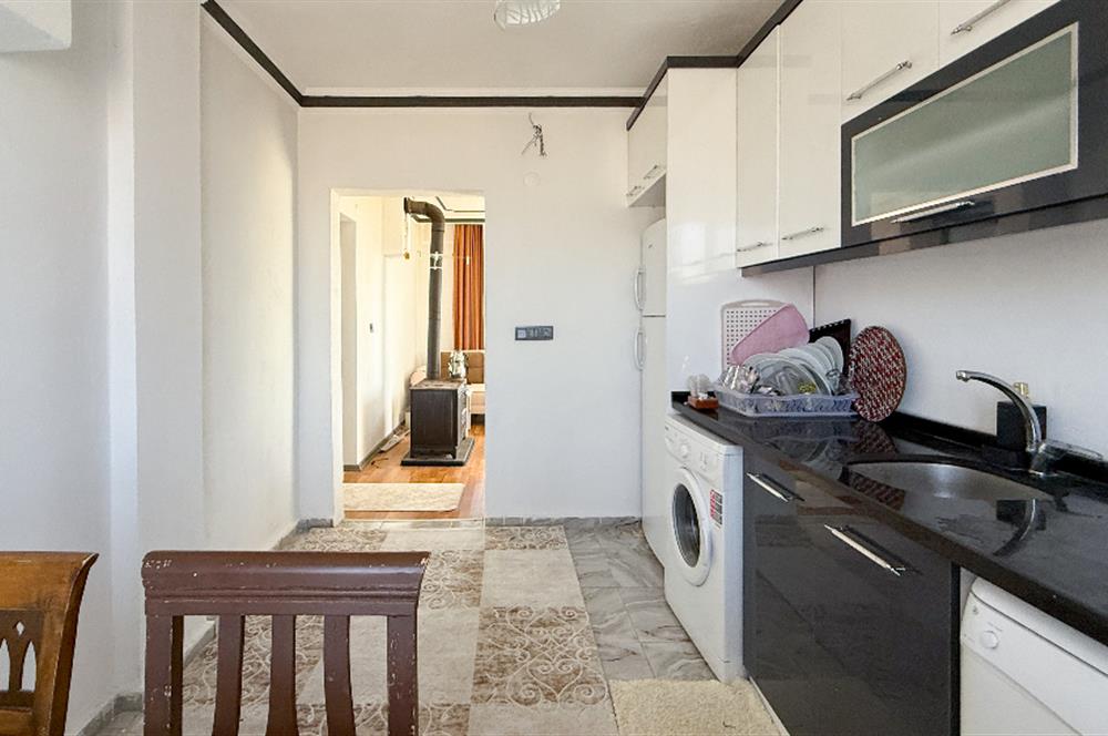 C21 BAL'DAN KIRMIZILAR MAH.DE SATILIK 2+1 EV ve ARSASI