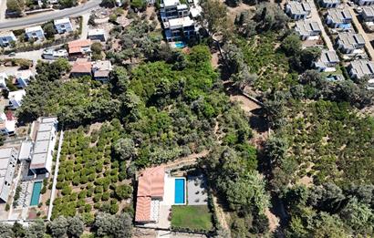 Gümüşlükte Denize 220m Mesafede Denize 2.Parsel Yüksek Prim Potansiyelli 4.746 m2 İmarlı Arsa