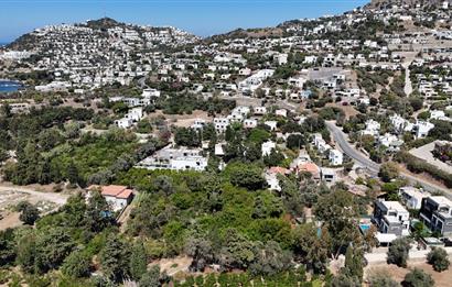 Gümüşlükte Denize 220m Mesafede Denize 2.Parsel Yüksek Prim Potansiyelli 4.746 m2 İmarlı Arsa