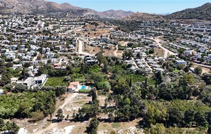 Gümüşlükte Denize 220m Mesafede Denize 2.Parsel Yüksek Prim Potansiyelli 4.746 m2 İmarlı Arsa