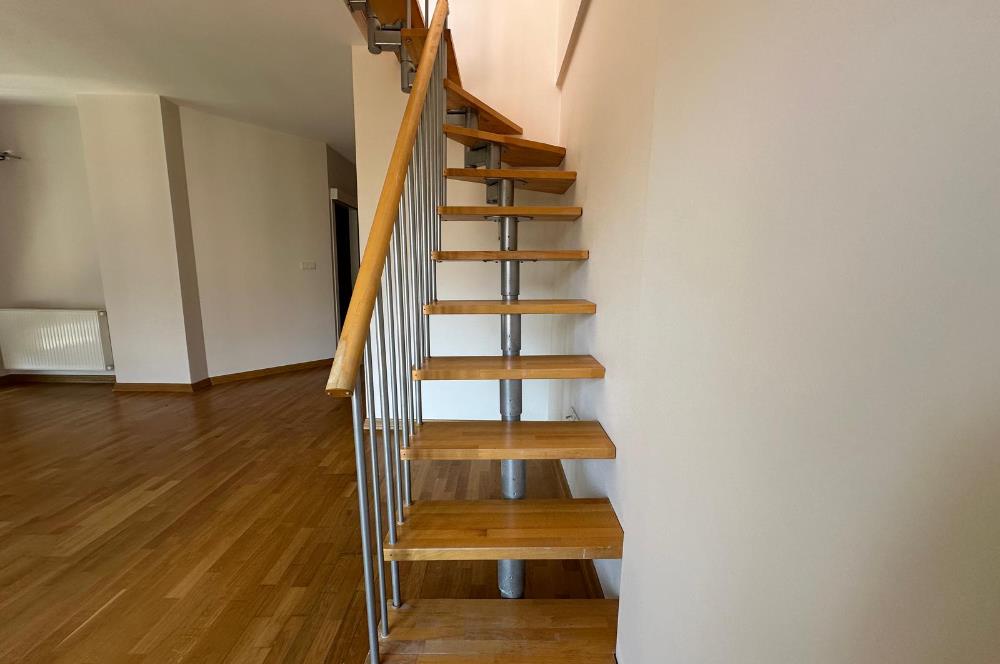 SAHRAYICEDİT'TE 3+2 SATILIK DUBLEKS FERAH, BENZERSİZ DAİRE