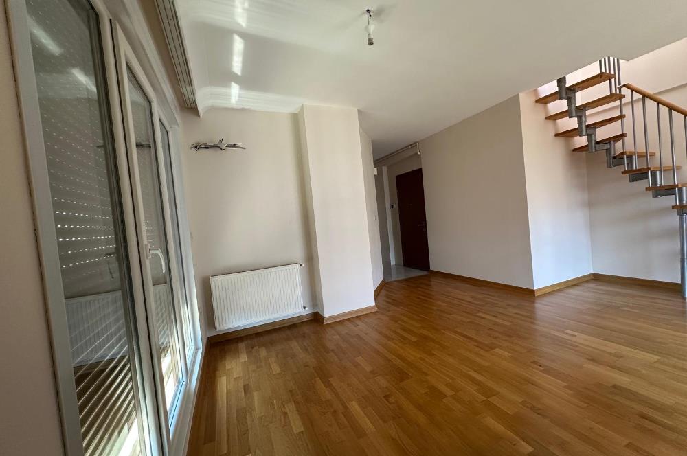 SAHRAYICEDİT'TE 3+2 SATILIK DUBLEKS FERAH, BENZERSİZ DAİRE