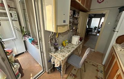 C21BAL'DAN ÇARŞI ALTIEYLÜL ORTAOKUL YANI SATILIK TEMİZ 2+1 DAİRE