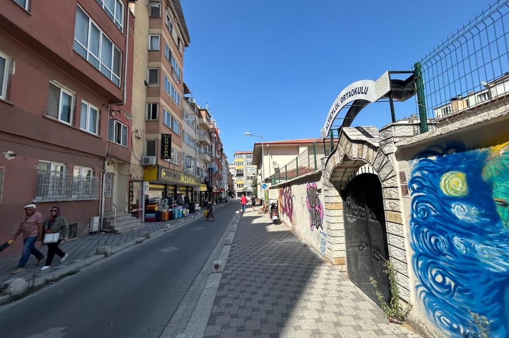 C21BAL'DAN ÇARŞI ALTIEYLÜL ORTAOKUL YANI SATILIK TEMİZ 2+1 DAİRE