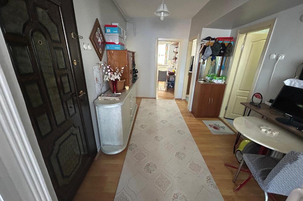 C21BAL'DAN ÇARŞI ALTIEYLÜL ORTAOKUL YANI SATILIK TEMİZ 2+1 DAİRE