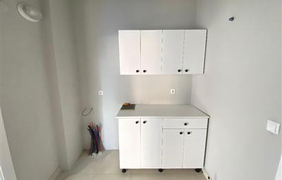 CENTURY 21'DEN KARŞIYAKADA KİRALIK DÜKKAN..