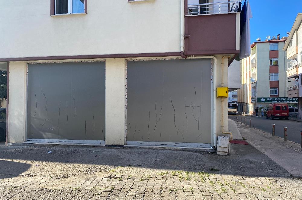 CENTURY 21'DEN KARŞIYAKADA KİRALIK DÜKKAN..