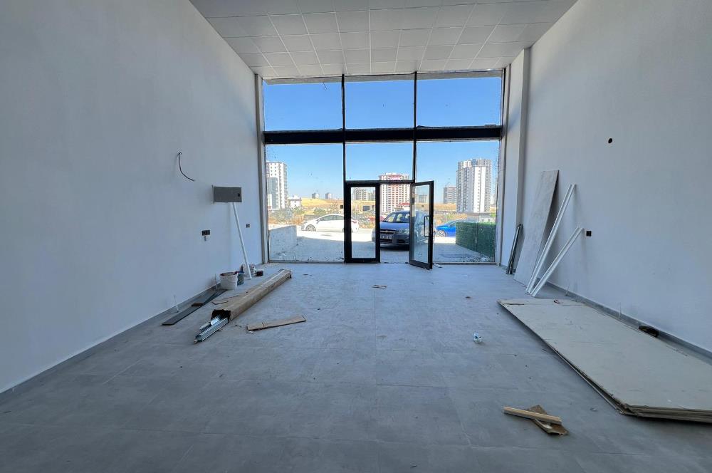 C21 Fatih Arıkan'dan Bienza da Kiralık Bulvar Cepheli Dükkan