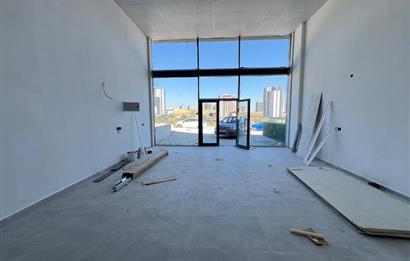 C21 Fatih Arıkan'dan Bienza da Kiralık Bulvar Cepheli Dükkan