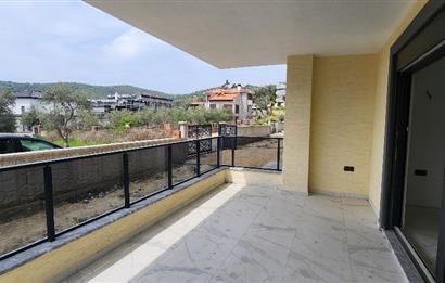 Edremit Güre'de Satılık, Geniş Bahçe ve Teraslı, Sıfır Daire