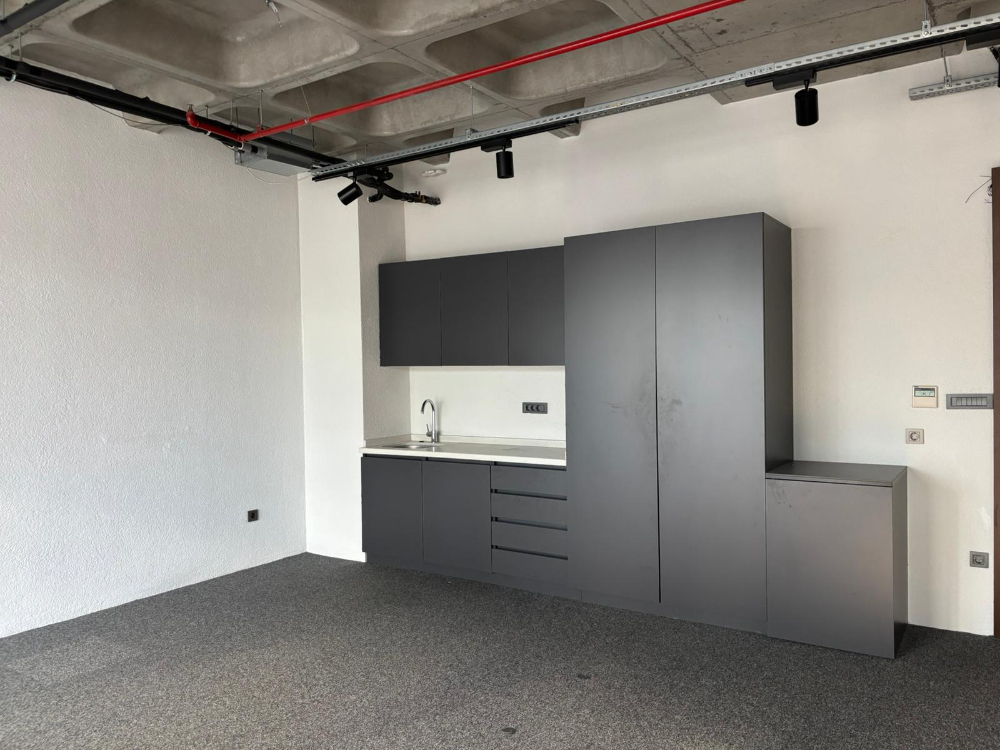 Porta Vadi Kiralık Ofis 73m2 Dekorasyonlu Vadistanbul Seba