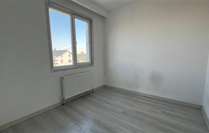 İNCEK MAHALLESİNDE BULVARA YAKIN ARA KAT 1+1 KİRALIK DAİRE