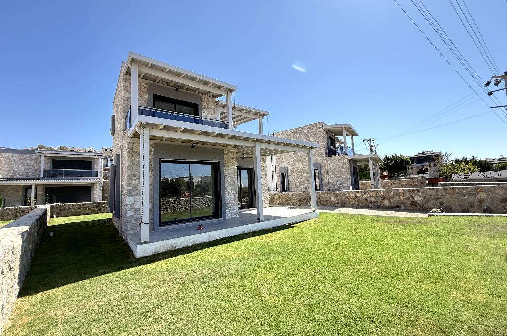 Gümüşlük'te 3+1 Müstakil Geniş Bahçeli Sıfır Satılık Villa