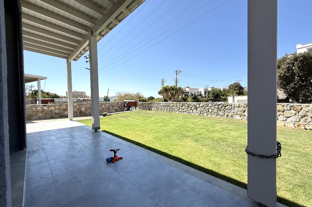 Gümüşlük'te 3+1 Müstakil Geniş Bahçeli Sıfır Satılık Villa