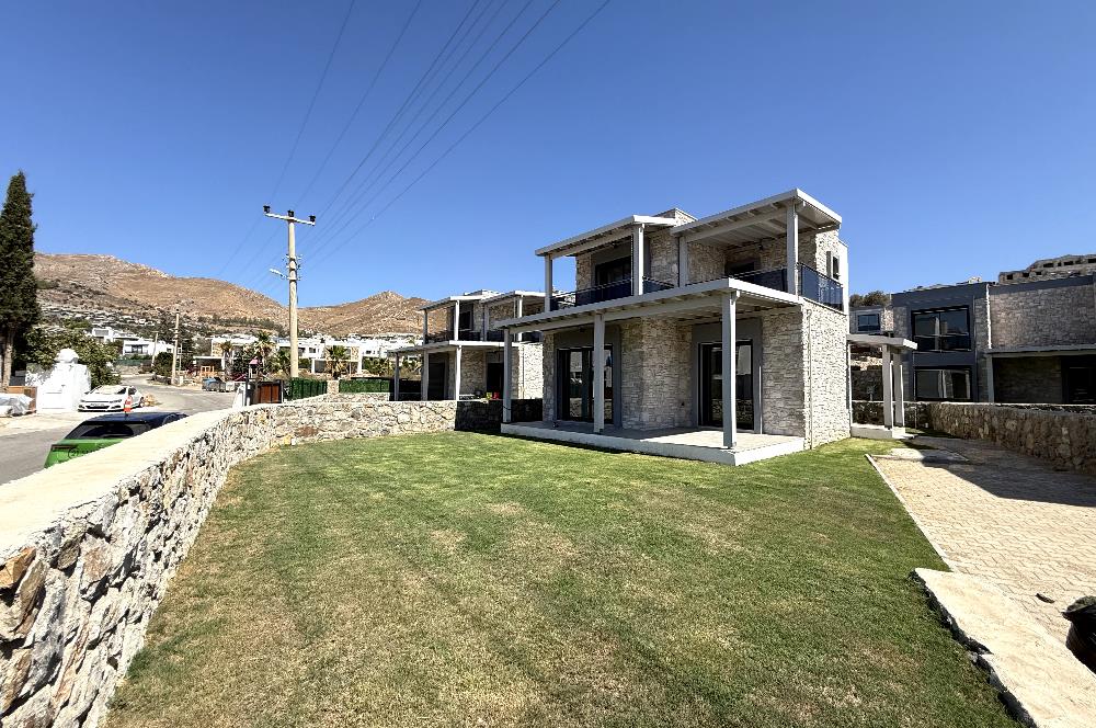 Gümüşlük'te 3+1 Müstakil Geniş Bahçeli Sıfır Satılık Villa