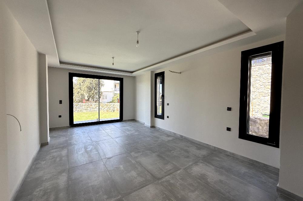 Gümüşlük'te 3+1 Müstakil Geniş Bahçeli Sıfır Satılık Villa
