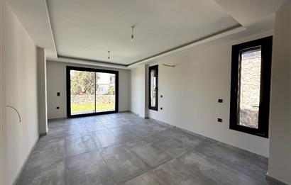 Gümüşlük'te 3+1 Müstakil Geniş Bahçeli Sıfır Satılık Villa