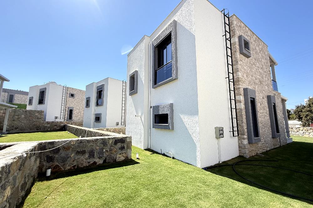 Gümüşlük'te 3+1 Müstakil Geniş Bahçeli Sıfır Satılık Villa