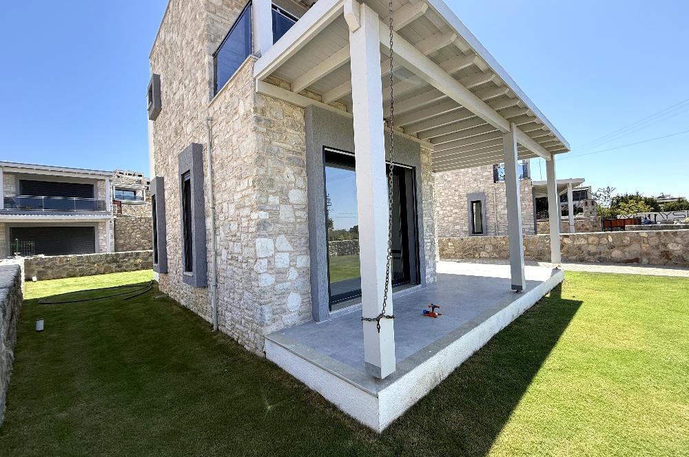 Gümüşlük'te 3+1 Müstakil Geniş Bahçeli Sıfır Satılık Villa
