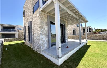 Gümüşlük'te 3+1 Müstakil Geniş Bahçeli Sıfır Satılık Villa