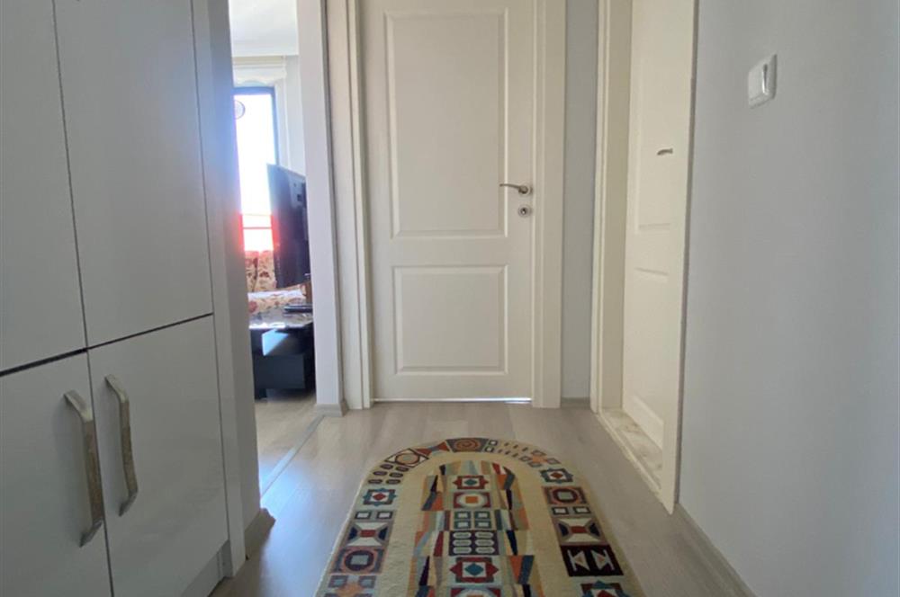 CENTURY 21'DEN ÜNİVERSİTEYE YAKIN EŞYALI 1+1 DAİRE!