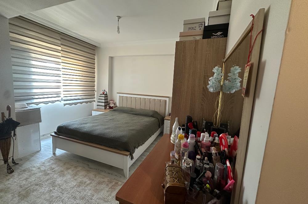 Dikili nin Kalbinde Geniş Teraslı Satılık Çarı dublex