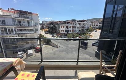 Dikili nin Kalbinde Geniş Teraslı Satılık Çarı dublex