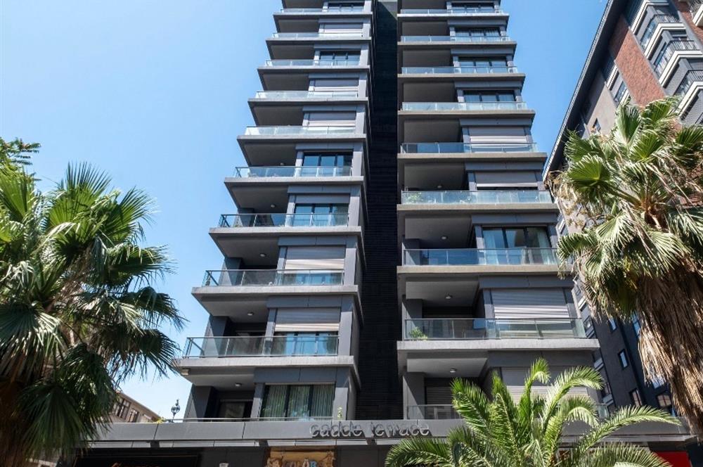 BAĞDAT CADDESİ'NE 2.BİNA,ERENKÖY DİVAN'IN SOKAĞI,DENİZ MANZARALI,BALKONLU,HAVUZLU,4+1