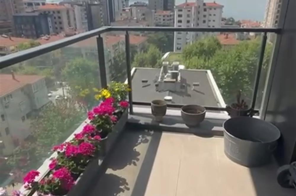 BAĞDAT CADDESİ'NE 2.BİNA,ERENKÖY DİVAN'IN SOKAĞI,DENİZ MANZARALI,BALKONLU,HAVUZLU,4+1