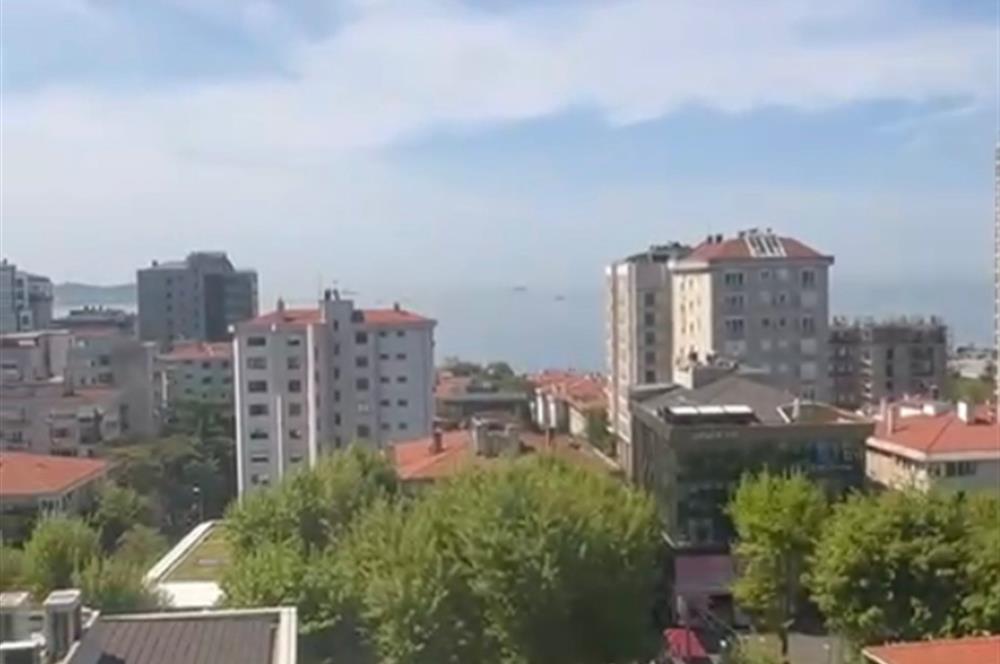 BAĞDAT CADDESİ'NE 2.BİNA,ERENKÖY DİVAN'IN SOKAĞI,DENİZ MANZARALI,BALKONLU,HAVUZLU,4+1