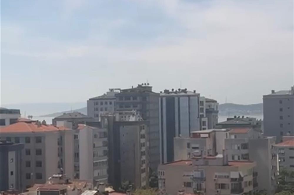 BAĞDAT CADDESİ'NE 2.BİNA,ERENKÖY DİVAN'IN SOKAĞI,DENİZ MANZARALI,BALKONLU,HAVUZLU,4+1