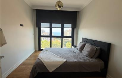 BAĞDAT CADDESİ'NE 2.BİNA,ERENKÖY DİVAN'IN SOKAĞI,DENİZ MANZARALI,BALKONLU,HAVUZLU,4+1