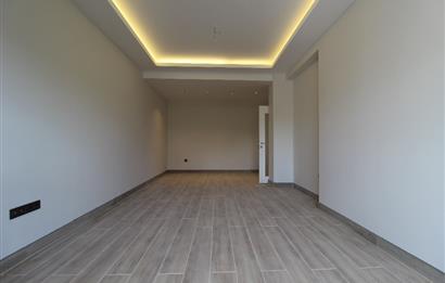 ACIBADEM'DE OTOPARKLI YEŞİLE BAKAN ÖZEL YAPIM KİRALIK DUBLEKS