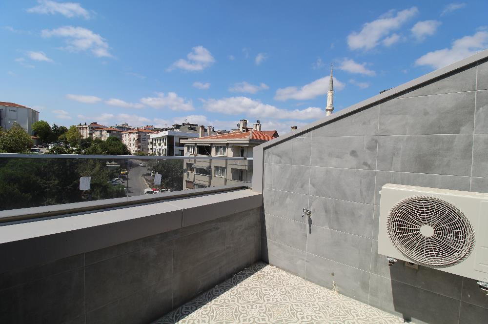 ACIBADEM'DE OTOPARKLI YEŞİLE BAKAN ÖZEL YAPIM KİRALIK DUBLEKS