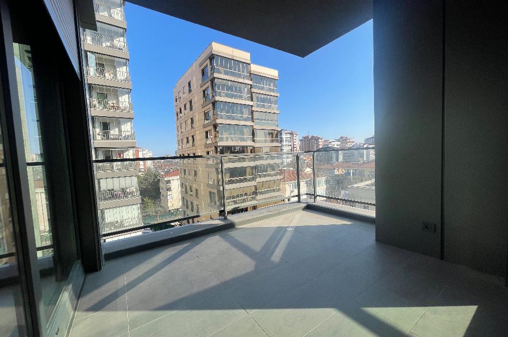 BAĞDAT CADDESİ'NE 2.BİNA,ERENKÖY DİVAN'IN SOKAĞI,DENİZ MANZARALI,BALKONLU,HAVUZLU,4+1