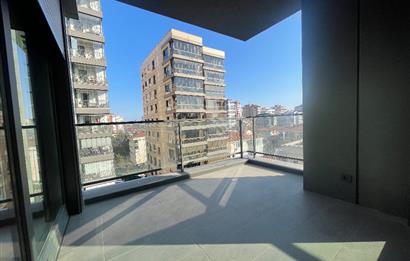 BAĞDAT CADDESİ'NE 2.BİNA,ERENKÖY DİVAN'IN SOKAĞI,DENİZ MANZARALI,BALKONLU,HAVUZLU,4+1