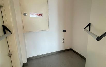 BAĞDAT CADDESİ'NE 2.BİNA,ERENKÖY DİVAN'IN SOKAĞI,DENİZ MANZARALI,BALKONLU,HAVUZLU,4+1